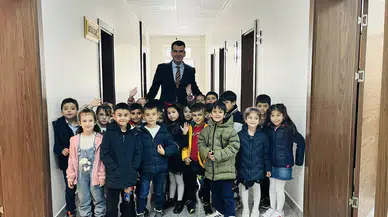 Kaymakam Amcalarına Merak Dolu Ziyaret