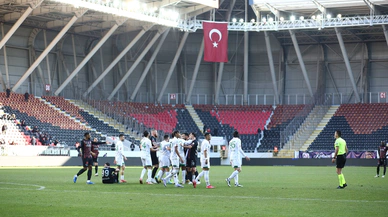 Maçın Yarısında Top Hareket Etmedi!