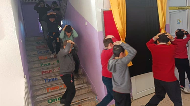 Okullarda Deprem Tatbikatı Yapıldı