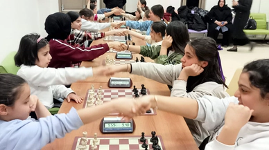 18 Mart Anısına Hızlı Satranç Turnuvası Düzenlendi