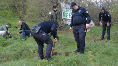 Havza'da Polis Haftası kapsamında fidan dikildi