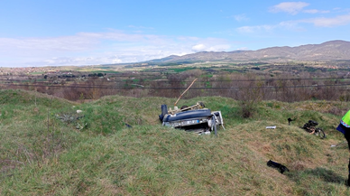 Kastamonu'da devrilen otomobilin sürücüsü hayatını kaybetti