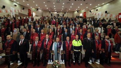 TOGÜ'de 53 kişiye başarı ödülü verildi