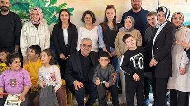 Ahlatcı: Engeller Sevgiyle Aşılır