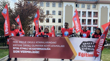 Bakan Tekin Çorum’dayken Milli Eğitim Önünde Eylem Yaptılar