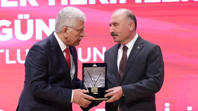 Çorum Valisine Hizmet Ödülü