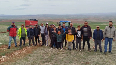 Köyde Fidanlar Toprakla Buluştu