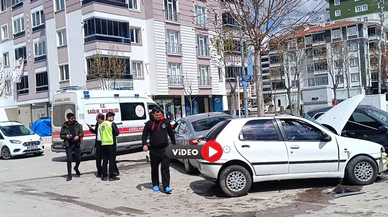 Otomobiller Birbirine Girdi: 5 Yaralı