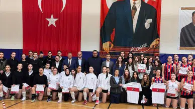 Sporculara Milli Forma Hediye Edildi