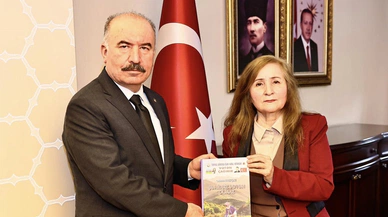 Vali Çalgan’a Kitap Hediyesi
