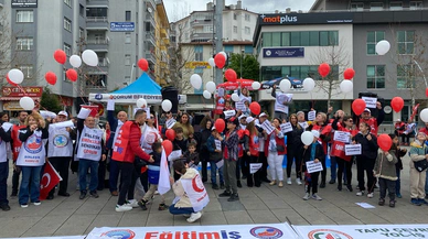 1 Mayıs’ı Ayrı Kutladılar
