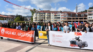 Boyabat'ta Gençlik Yürüyüşü düzenlendi