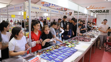 Çarşamba'da kitap fuarını 70 bin kişi ziyaret etti