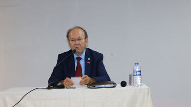 Gazeteci yazar Yusuf Kaplan, Of'ta öğrencilerle buluştu
