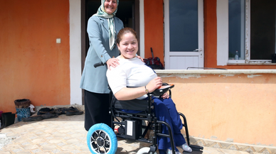 Gönüllü yaptığı işlerle özel gereksinimli bireylerin "en özel" annesi oldu