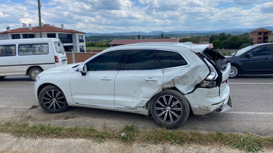 Kastamonu'da ambulansla cipin çarpıştığı kazada 4 kişi yaralandı