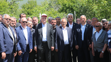 TZOB Genel Başkanı Bayraktar, Tokat'ta don olayından etkilenen meyve bahçelerini inceledi: