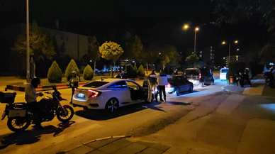 Emniyet, Aranan İki Kişiyi Daha Yakalandı