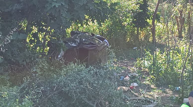 Zonguldak'ta evin bahçesine devrilen otomobildeki 1 kişi öldü, 3 kişi yaralandı