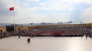 LÖSEV 25. Yılını Anıtkabir'de Kutladı