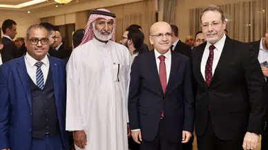 Mehmet Şimşek, Doha'da Yatırım Toplantısına Katıldı