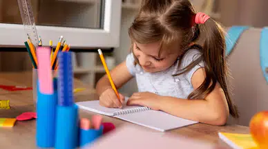 Ödev Yapmayı Çocuk Oyununa Dönüştürün: Eğlenceli İpuçları ve Taktikler!