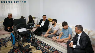 Vali Çelik, Kendisine Toplumsal Medyadan Ulaşan Kas Hastası Kardeşleri Ziyaret Etti