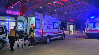 Çorum'da Otomobil ile Hafif Ticari Aracın Çarpıştığı Kazada 4 Kişi Yaralandı