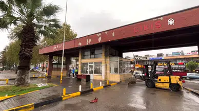 Ekmeğini 35 Yıldır Otogarda Kazanıyor