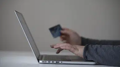 Kasımda E-Ticaret Hacminin 400 Milyar Liraya Çıkması Bekleniyor