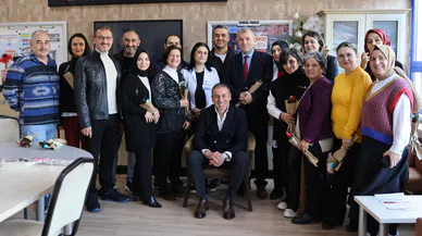 Trabzonspor Teknik Direktörü Abdullah Avcı'dan "Öğretmenler Günü" Ziyareti