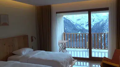 4 Milyon EURO Harcadı, Köyüne 5 Yıldızlı Otel Yaptı