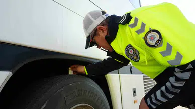 43 İlin Geçiş Güzergahında ’Kış Lastiği’ Kontrolü