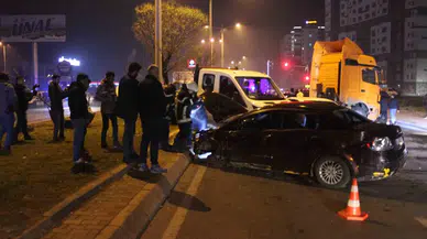 Araçlar Karşı Yola Geçti, Ortalık Savaş Alanına Döndü: 1 Yaralı