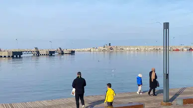 Aralık Ayının Son Günlerinde Sıcak Havayı Gören Kıyıya Koştu