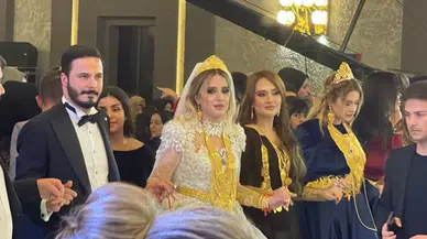Aşiret Düğününde Geline Takılan Altın ve Paralar Dudak Uçuklattı