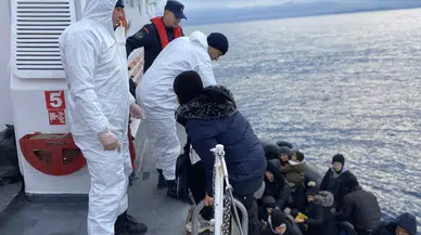 Ayvacık Açıklarında 41 Kaçak Göçmen Yakalandı