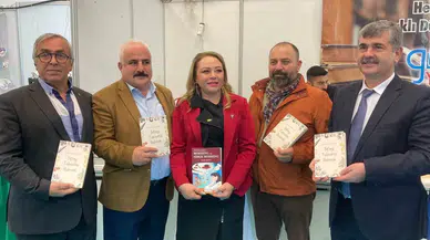“Bitkilerin Profesörü” Ankara Kitap Fuarı’nda Okuyucuları ile Buluştu