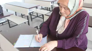 Çocukluk Hayali Olan Üniversiteye 50 Yaşında Kavuştu