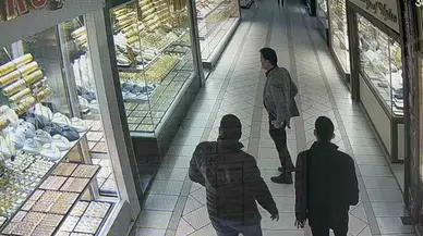 Elazığ’da 4.2 Büyüklüğünde Zelzele Anı Güvenlik Kamerasında