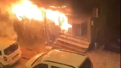 Esenler’deki Yangında "İmdat" Çığlıkları Kamerada: Mobilya Atölyesinden Alevler Bu türlü Yükseldi