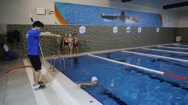 Gaziosmanpaşa’da Öğrencilere Fiyatsız Yüzme Kursu