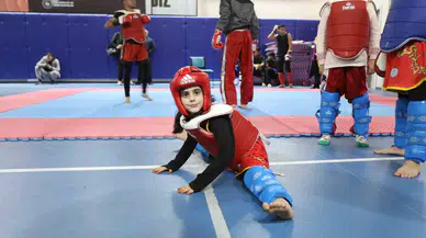 Gündüz Muhasebeci, Akşam Antrenör