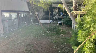 Kafe Küle Döndü, 97 Yaşındaki Adam Ağır Yaralandı