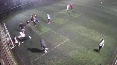 Kartal’da Halı Saha Maçında Futbolu Bırakıp Arbedeye Tutuştular