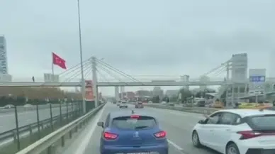 Kartal’da Sol Şeritte Ambulansa Yol Vermeyen Şoför Kamerada