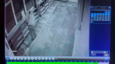 Mescitten Ayakkabı Hırsızlığı Kamerada