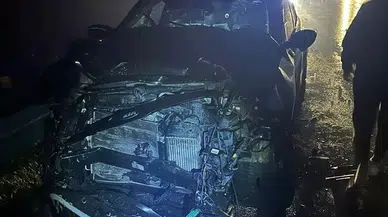 Otobanda Çarpışan Arabalar Alev Aldı 3’ü Çocuk 7 Kişi Yaralandı