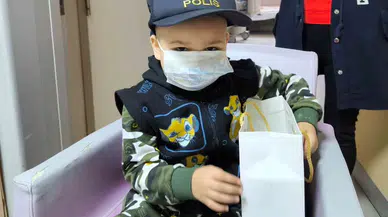 Polis Şapkası İsteyen Küçük Çağatay’a İzmir Polisinden Sürpriz