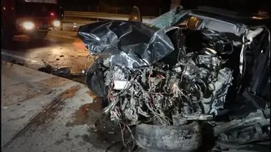 Sancaktepe’de Makas Atan Araç Refüje Çarparak Durabildi: 1 Ağır Yaralı